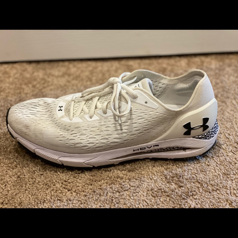 Under Armour HOVR Sonic 3